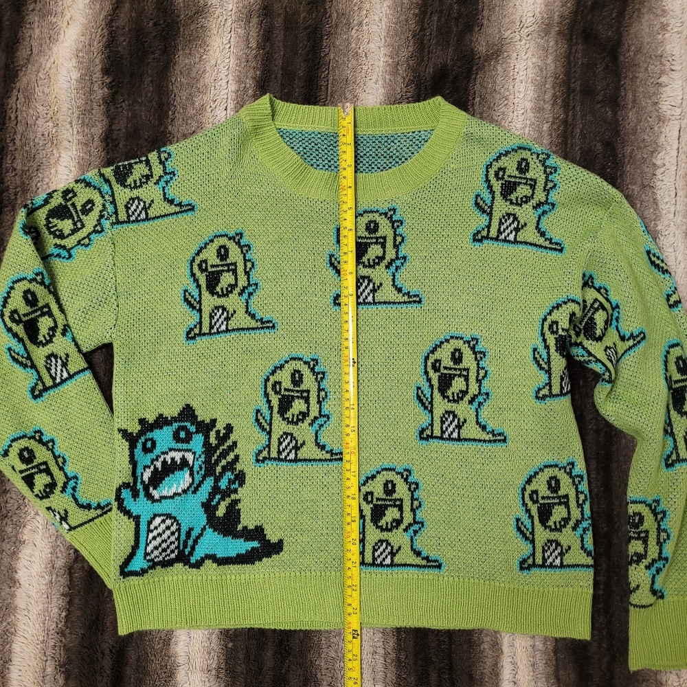 Creature sweater size m - Picture 2 of 4